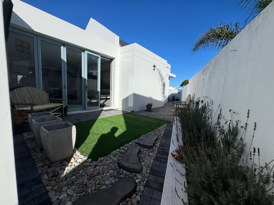 3 Bedroom Property for Sale in Blue Lagoon Western Cape